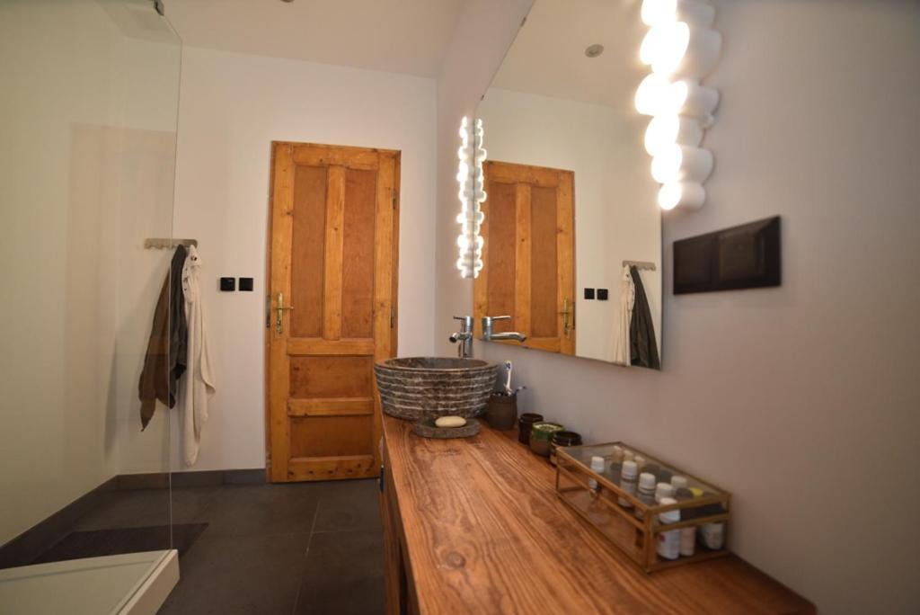 Designer Apartment 110M2 With King Size Beds & Equipped Kitchen Kraków Eksteriør billede